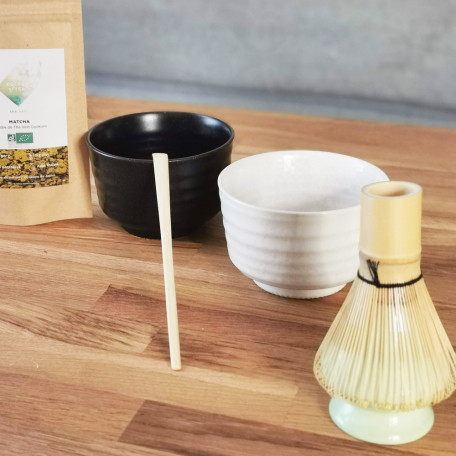 Bol à Matcha noir en grès